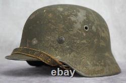 Peinture camouflage sable du casque M40 de l'Armée allemande de la Wehrmacht de la Seconde Guerre mondiale, nommé vétéran.