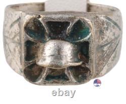 Pendentif en forme de casque Stahlhelm de la Seconde Guerre mondiale avec épée, insigne de l'armée, troupes d'assaut allemandes