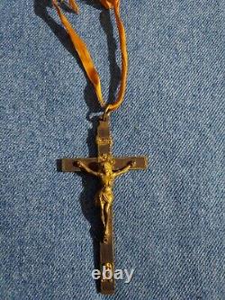 Pendentif pectoral croix crucifix de l'officier de l'armée allemande Wehrmacht de la Seconde Guerre mondiale antique