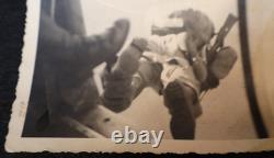 Photographie de la Luftwaffe allemande de la Seconde Guerre mondiale : parachutiste en saut, photo de Fallschirmjäger 3 x 4 Photographie de la Luftwaffe allemande de la Seconde Guerre mondiale : parachutiste en saut, photo de Fallschirmjäger 3 x 4