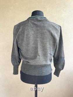 Pull en laine grise de l'armée allemande de la Seconde Guerre mondiale, col en V, bande verte, réparations, taille moyenne