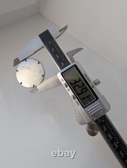 RARE FOND DE BOÎTIER DE MONTRE MILITAIRE DH DE L’ARMÉE ALLEMANDE – SECONDE GUERRE MONDIALE – POUR PIÈCES OU RÉPARATION