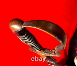 Sabre d’officier de l’armée allemande du début de la Seconde Guerre mondiale avec fourreau assorti Carl Eickhorn Solingen