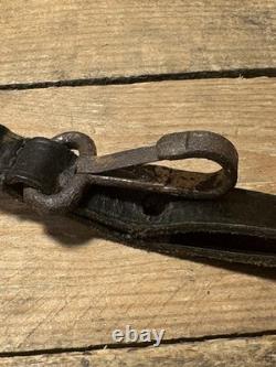 Sangle de harnais de gourde allemande RZM en cuir et bouchon en aluminium M6 20/34 daté de 1934 – Seconde Guerre mondiale