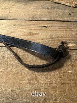 Sangle de harnais de gourde allemande RZM en cuir et bouchon en aluminium M6 20/34 daté de 1934 – Seconde Guerre mondiale