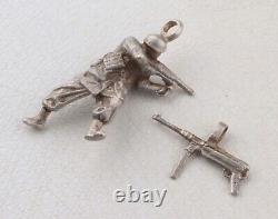 Seconde Guerre mondiale Allemand WW2 Pendentif MP 40 Parachutiste en ATTAQUE Mitrailleuse MILITAIRE Armée