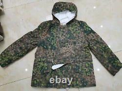 Taille S Manteau de camouflage pois Dot44 de l'armée allemande de la Seconde Guerre mondiale et parka réversible blanche d'hiver.